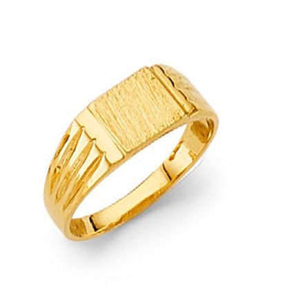 Vintage Square Striped Ring in Solid Gold